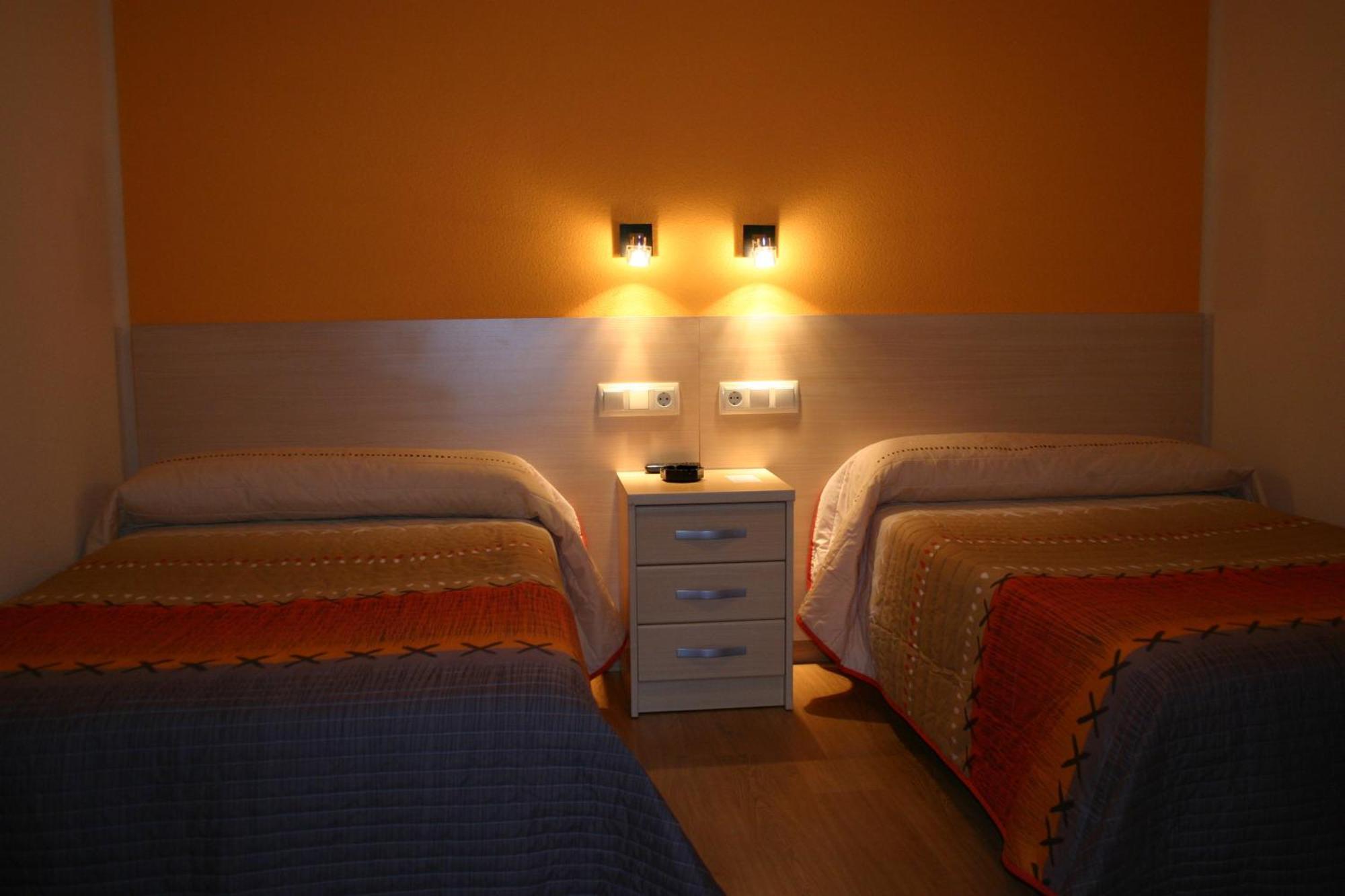 Hostal Hispanico I Salamanca Esterno foto