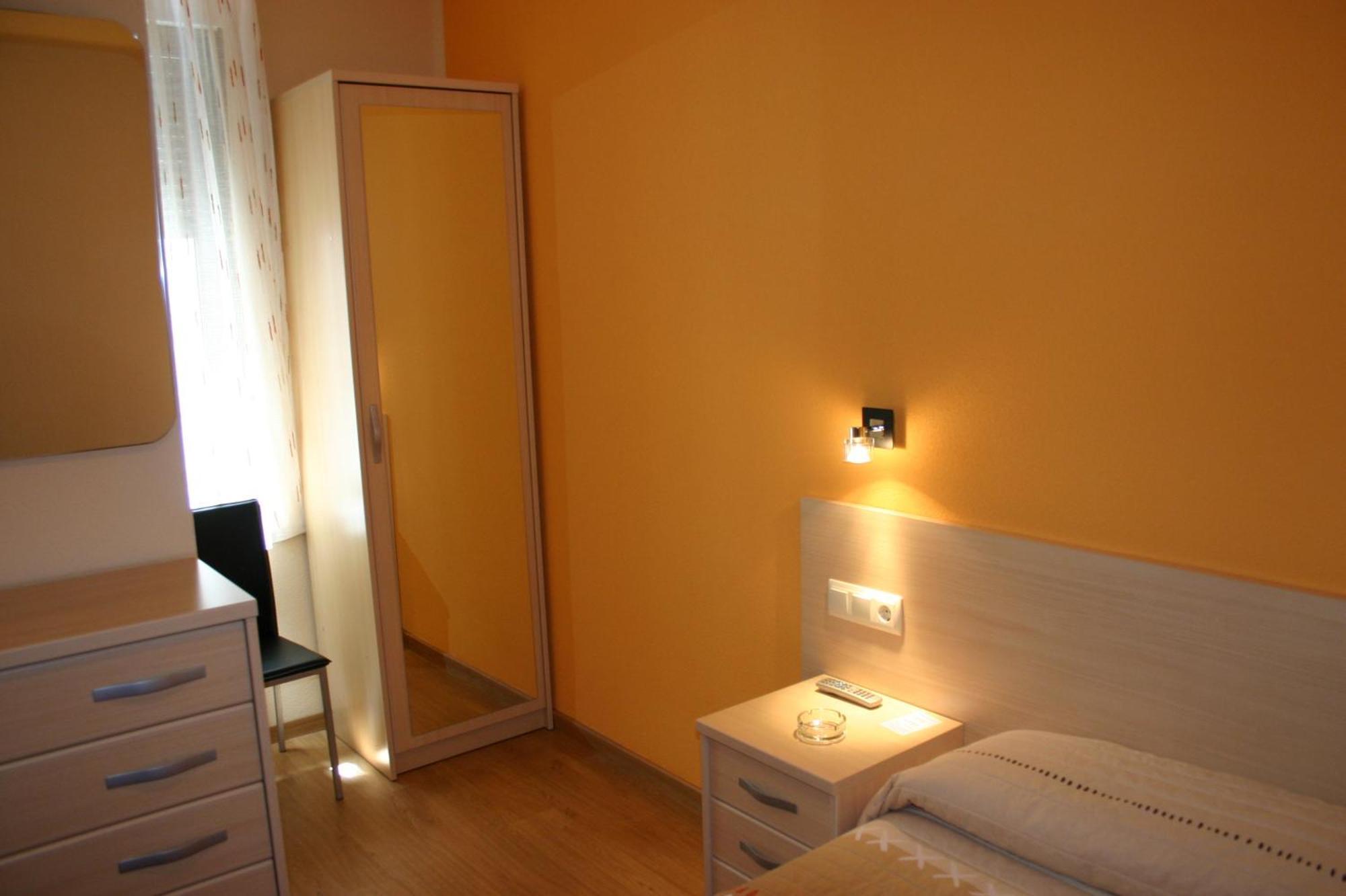 Hostal Hispanico I Salamanca Esterno foto