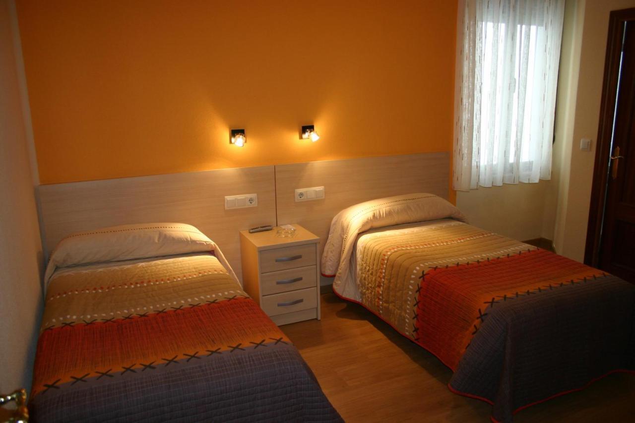 Hostal Hispanico I Salamanca Esterno foto